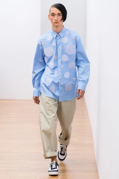 Look 28